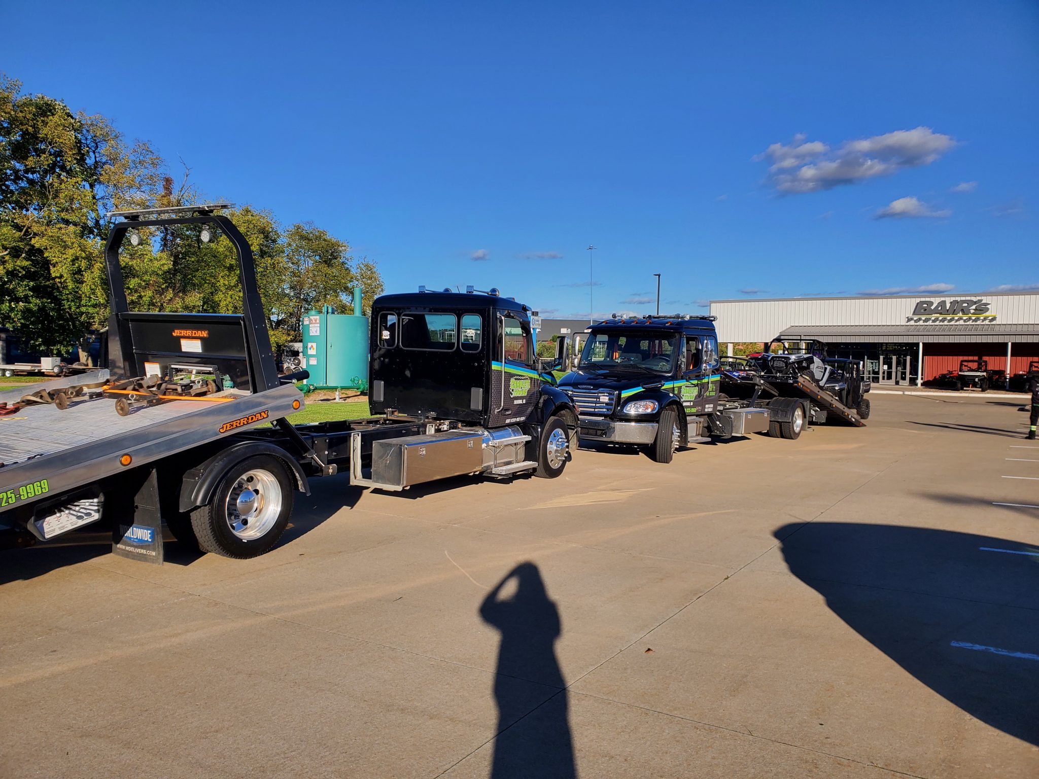 Client Provided Complete Service Center (25)